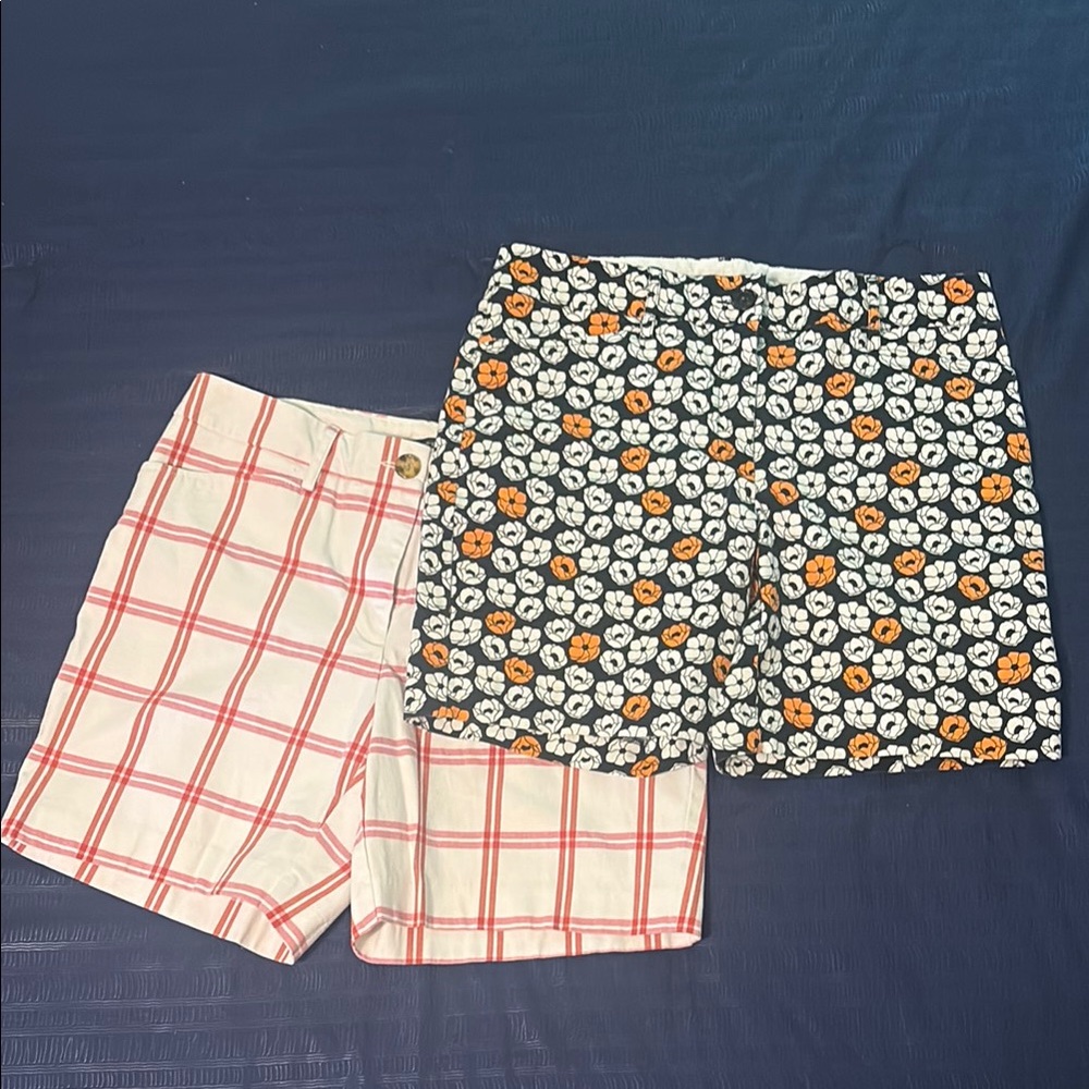Pair of Lands' End Women's Mid-Rise Shorts-Size 8